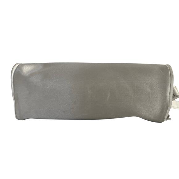 Dior Parfums Silver White Double Zip Toiletry Bag Trousse de Toilette Wristlet - Picture 5 of 9